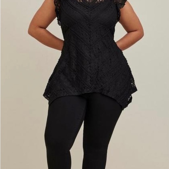 NWT-Torrid Babydoll Lace Crew Neck Sharkbite Hem Top 5x - Picture 6 of 6